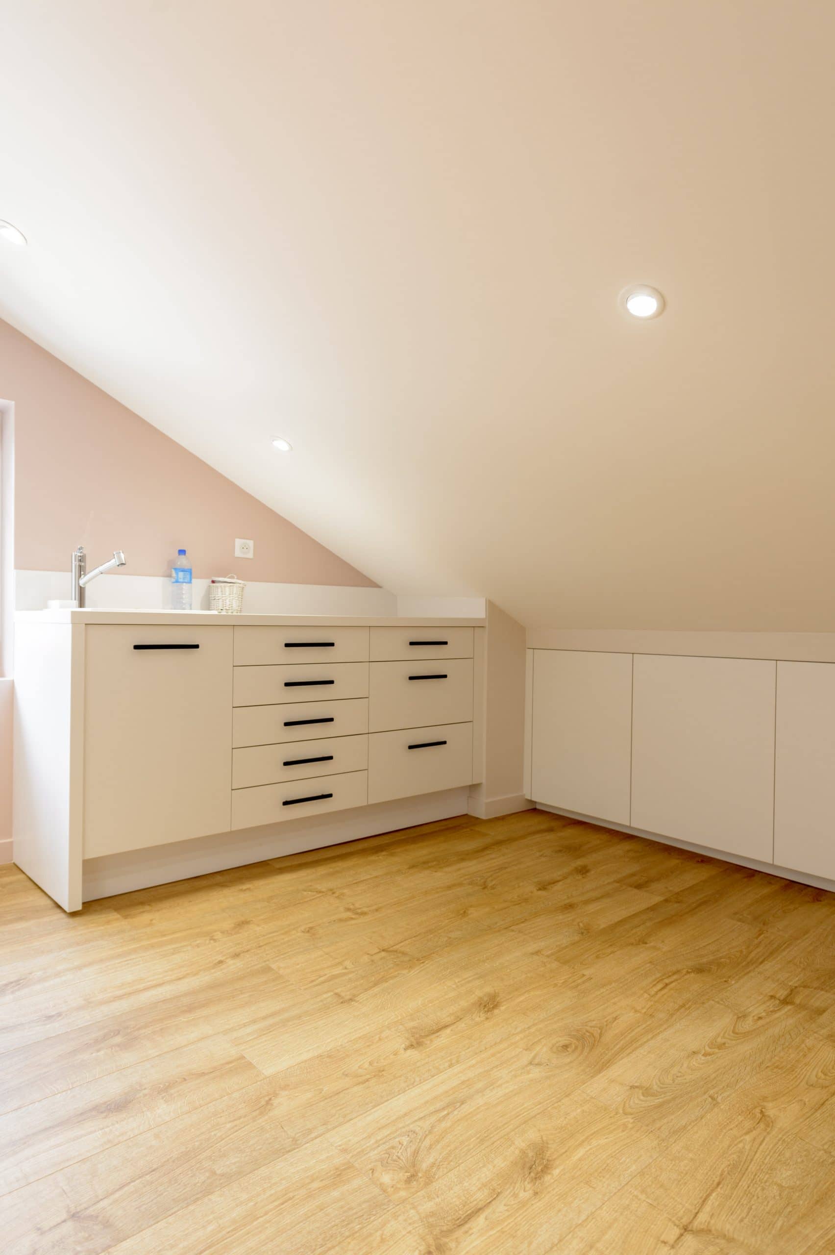 meubles de rangement avec évier blanc moderne