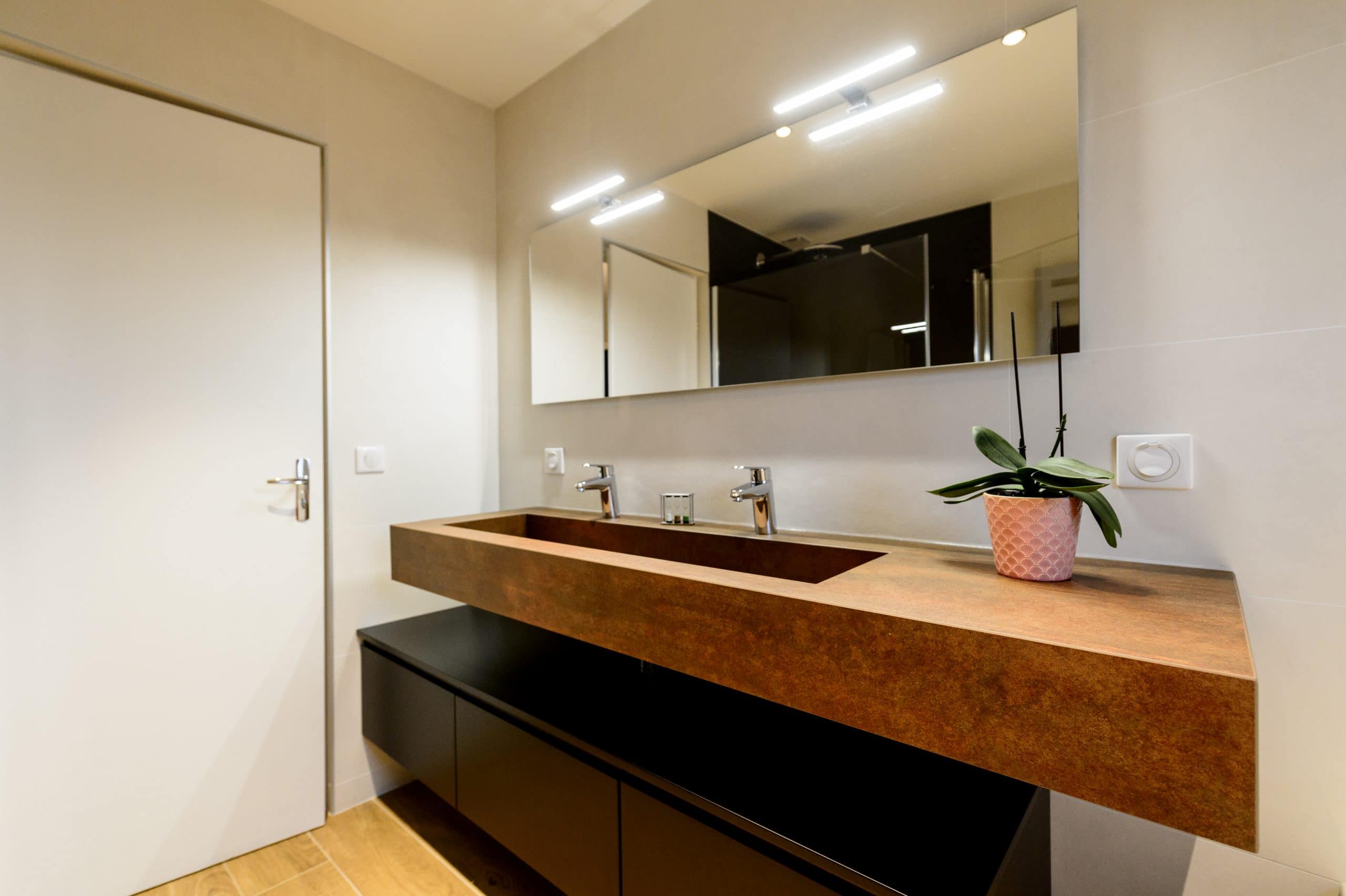 meuble de salle de bain suspendu design