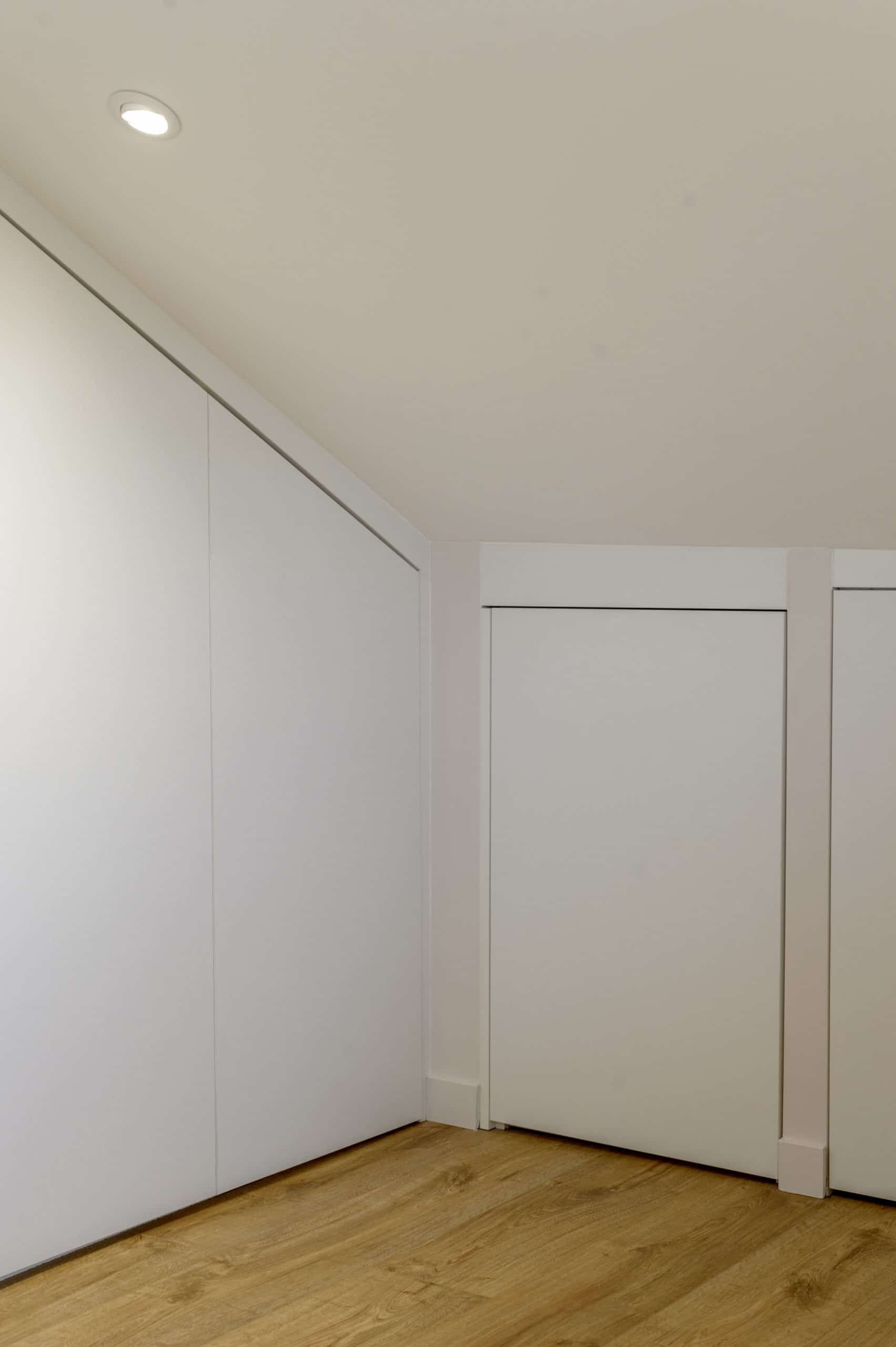 placards invisibles sous les combles