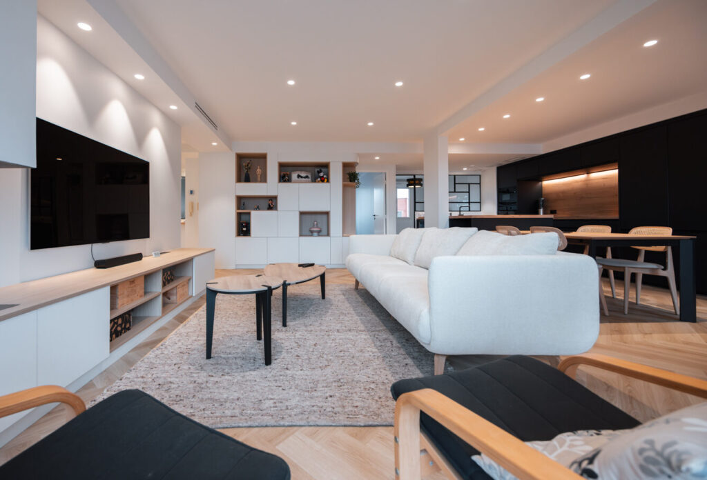 Travaux de second œuvre dans le salon d’un appartement à Toulouse